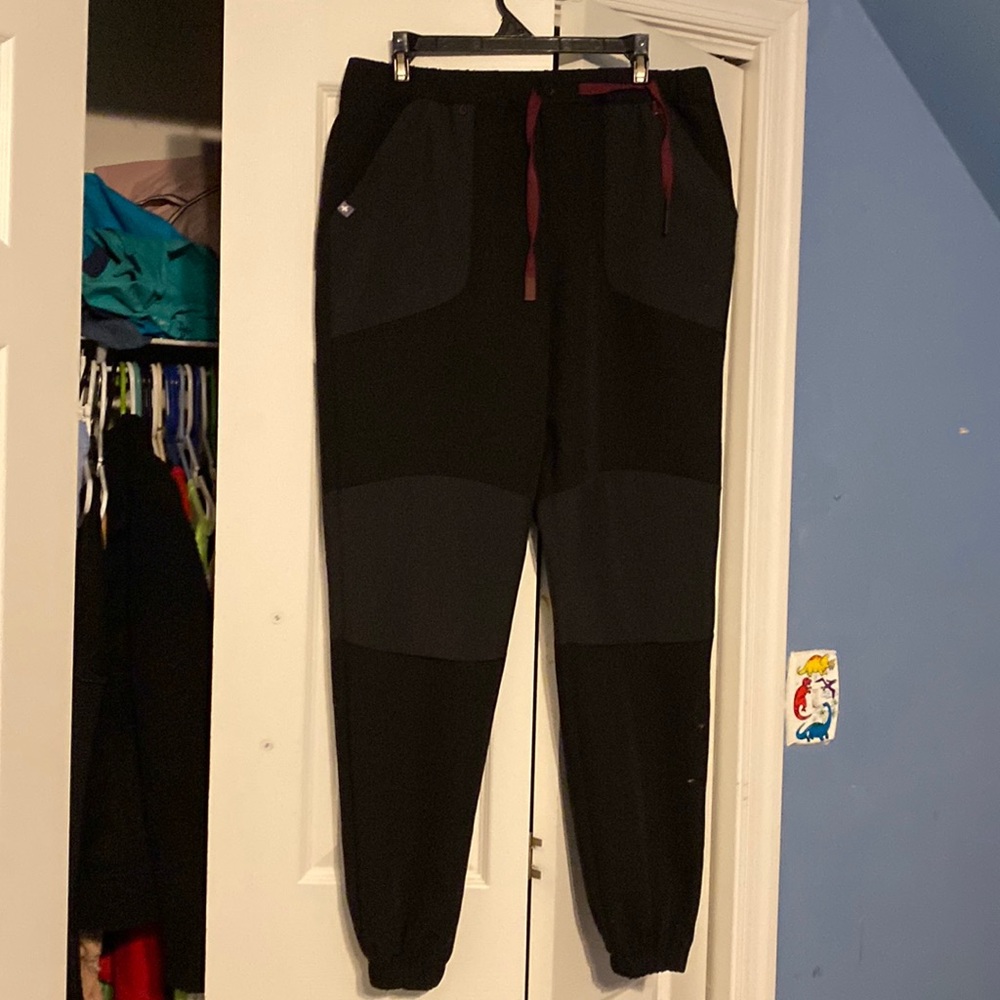 Figs black bottom scrubs and only worn once